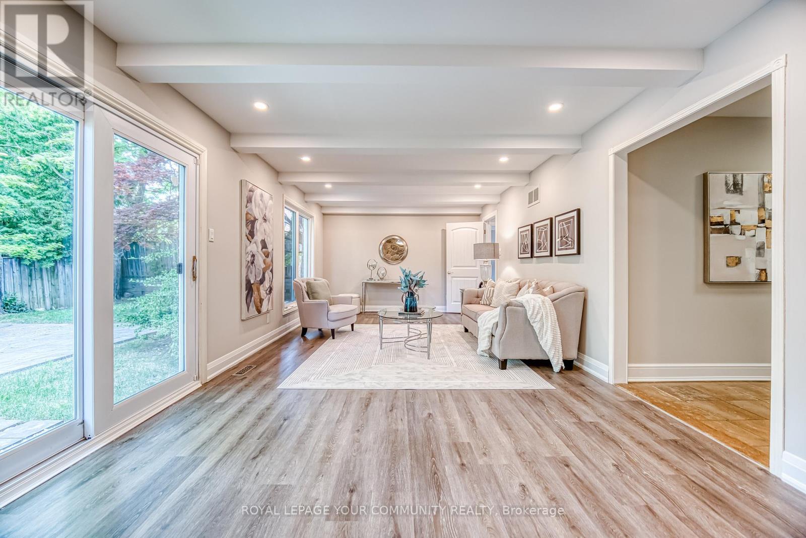 












14 JULIA STREET

,
Markham,




Ontario
L3T4R9

