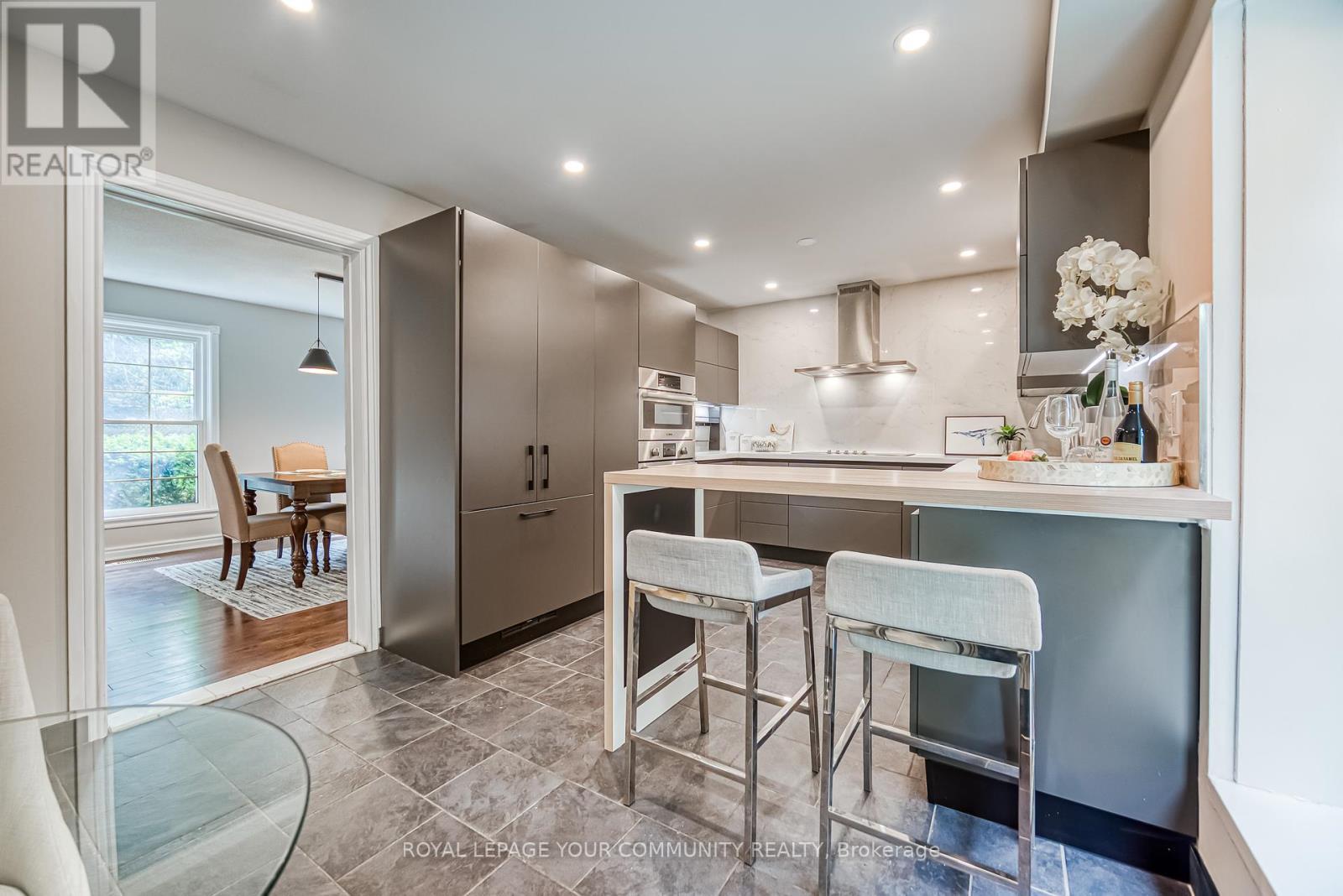












14 JULIA STREET

,
Markham,




Ontario
L3T4R9

