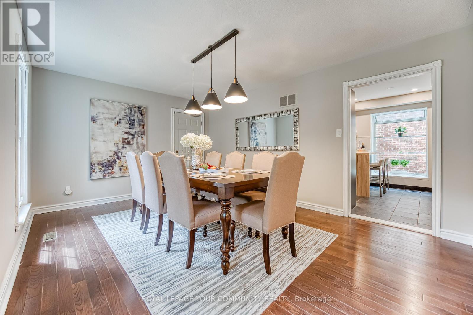 












14 JULIA STREET

,
Markham,




Ontario
L3T4R9

