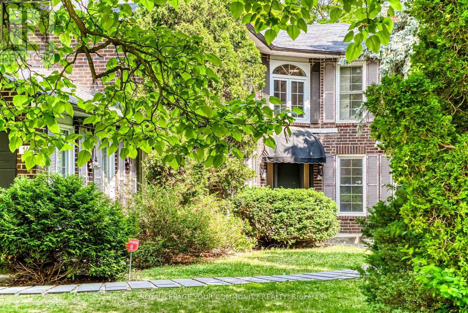 












14 JULIA STREET

,
Markham,




Ontario
L3T4R9

