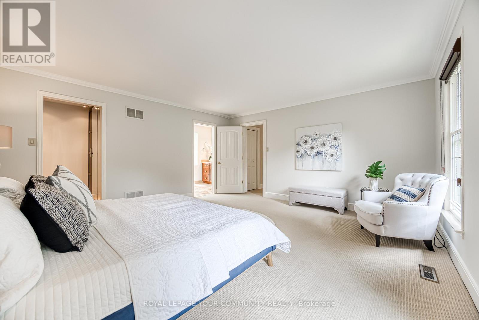 












14 JULIA STREET

,
Markham,




Ontario
L3T4R9

