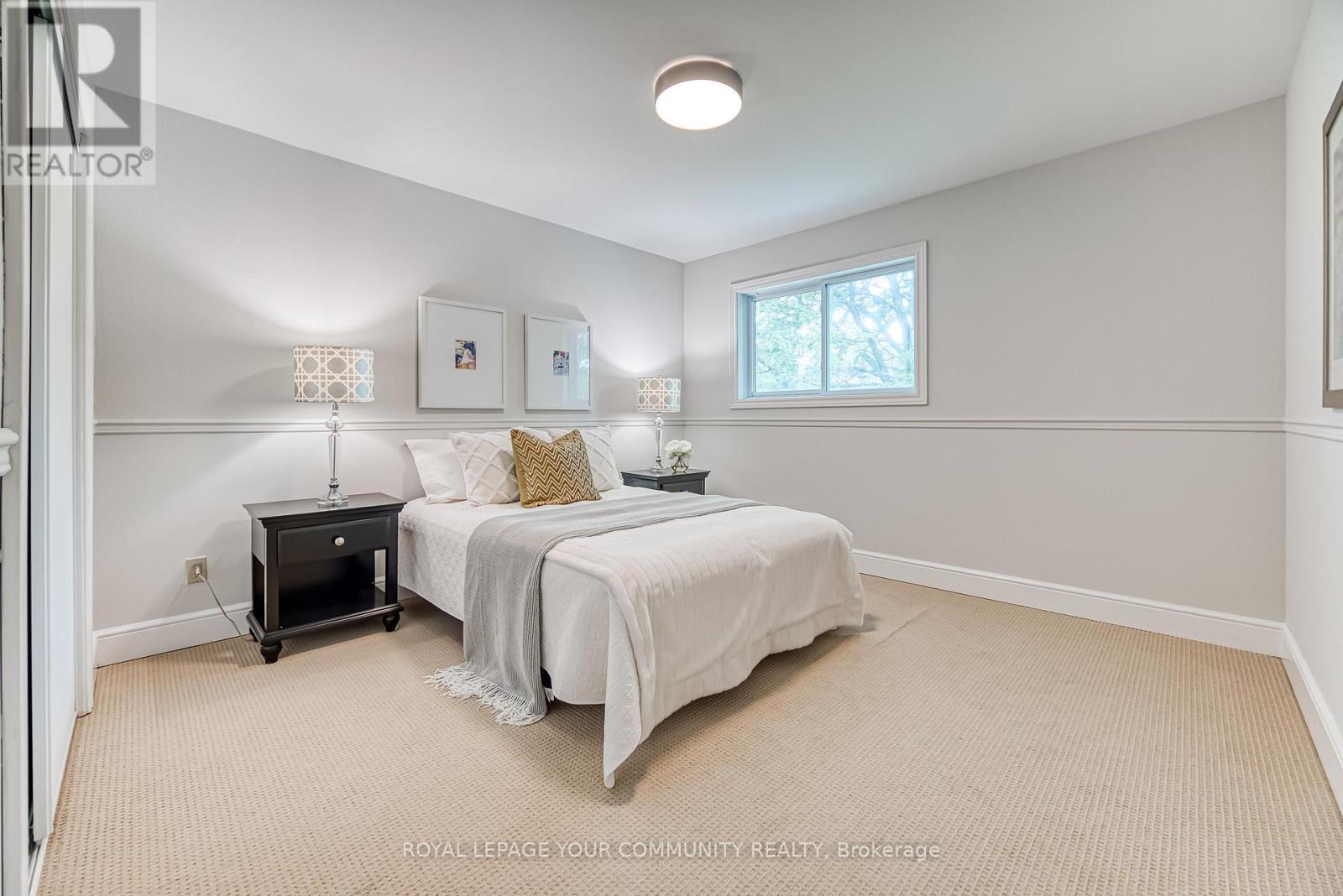 












14 JULIA STREET

,
Markham,




Ontario
L3T4R9

