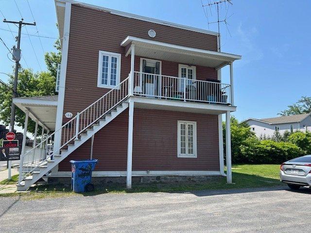 









160


2e Avenue

,
Saint-Jean-sur-Richelieu,




QC
J2X2B1


