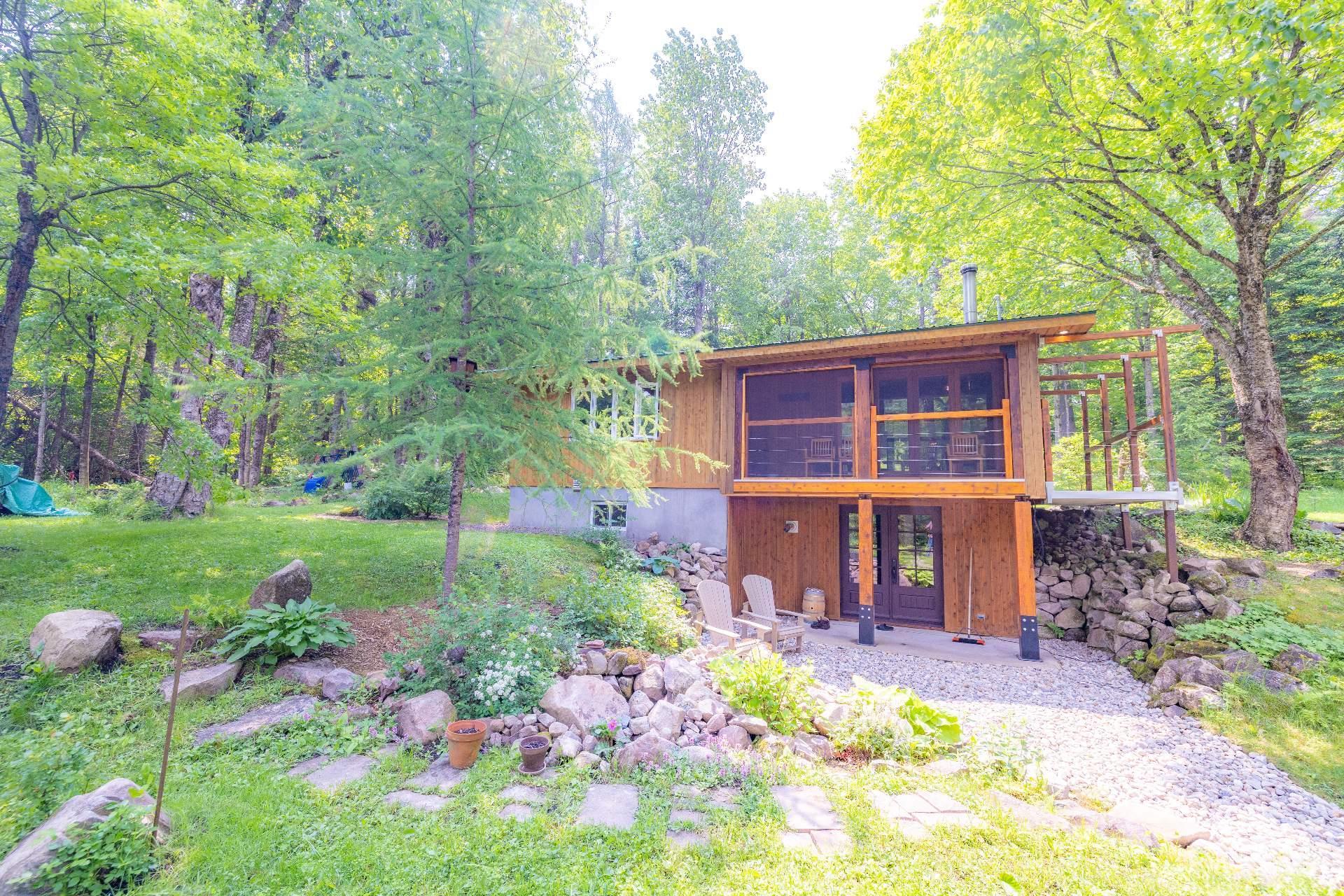 









6


Ch. du Lac-Reardon

,
Brownsburg-Chatham,




QC
J8G2J4

