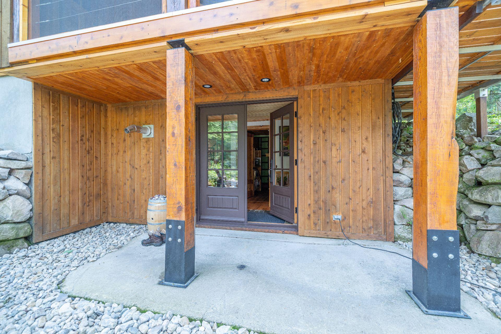 









6


Ch. du Lac-Reardon

,
Brownsburg-Chatham,




QC
J8G2J4

