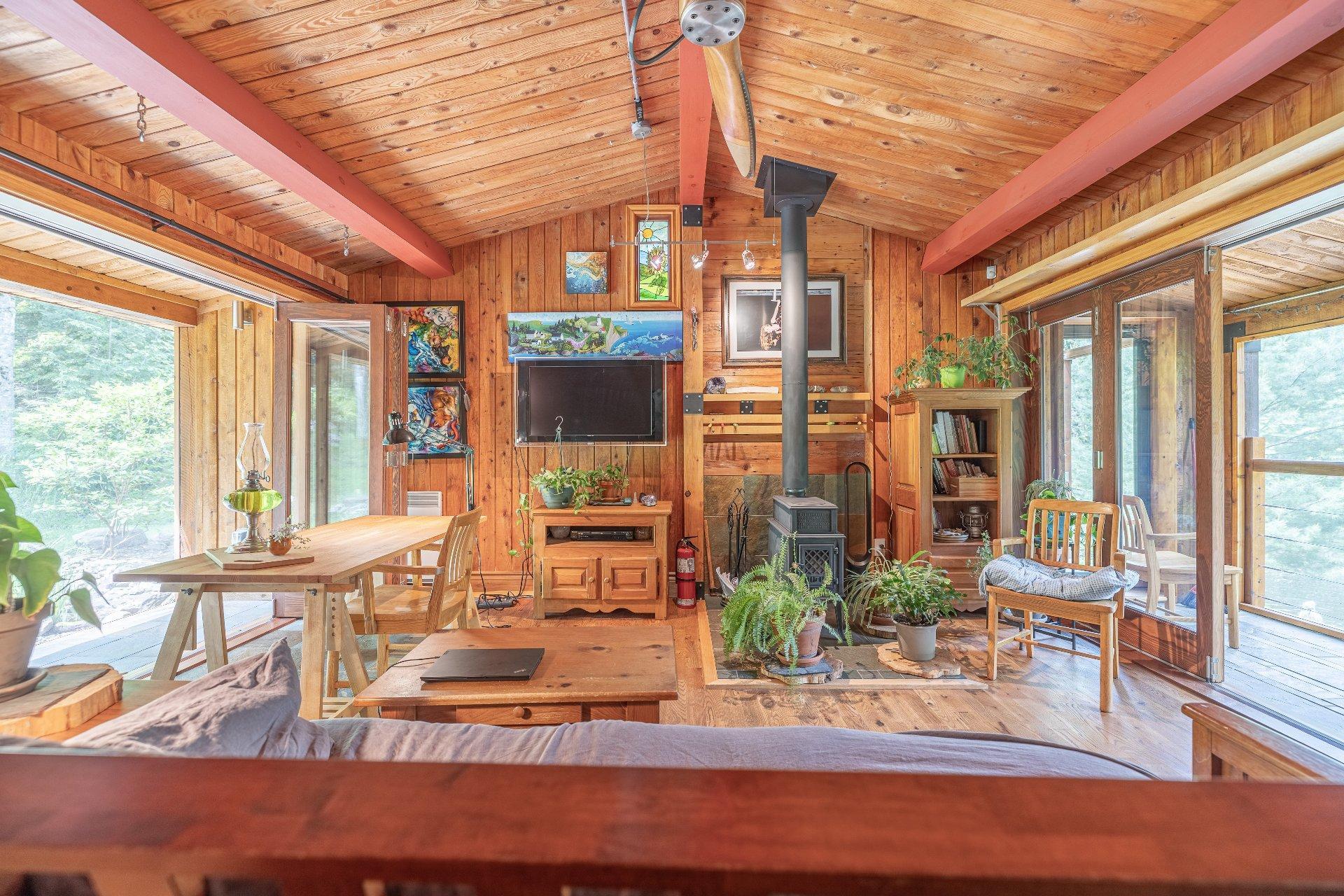 









6


Ch. du Lac-Reardon

,
Brownsburg-Chatham,




QC
J8G2J4

