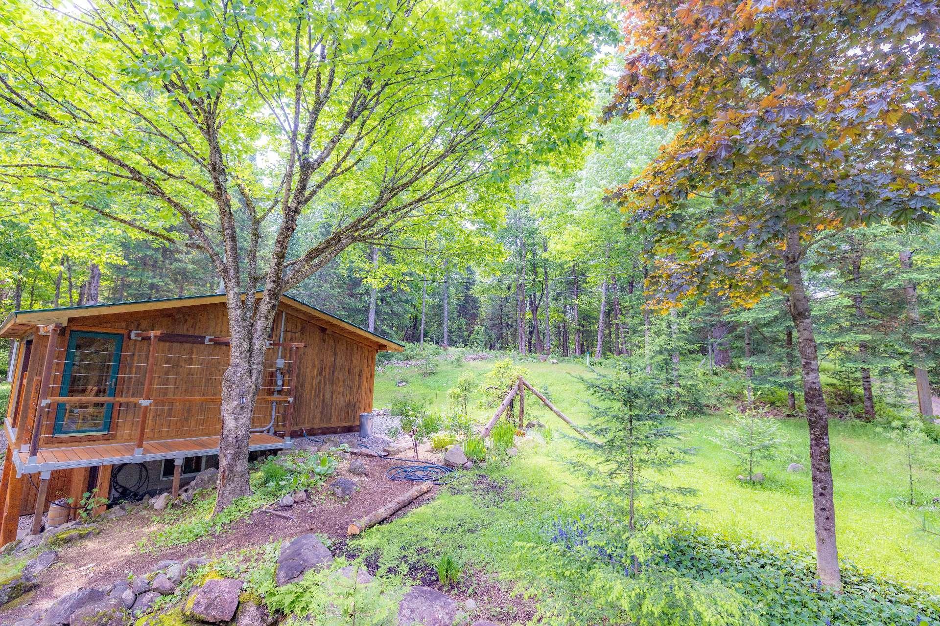 









6


Ch. du Lac-Reardon

,
Brownsburg-Chatham,




QC
J8G2J4

