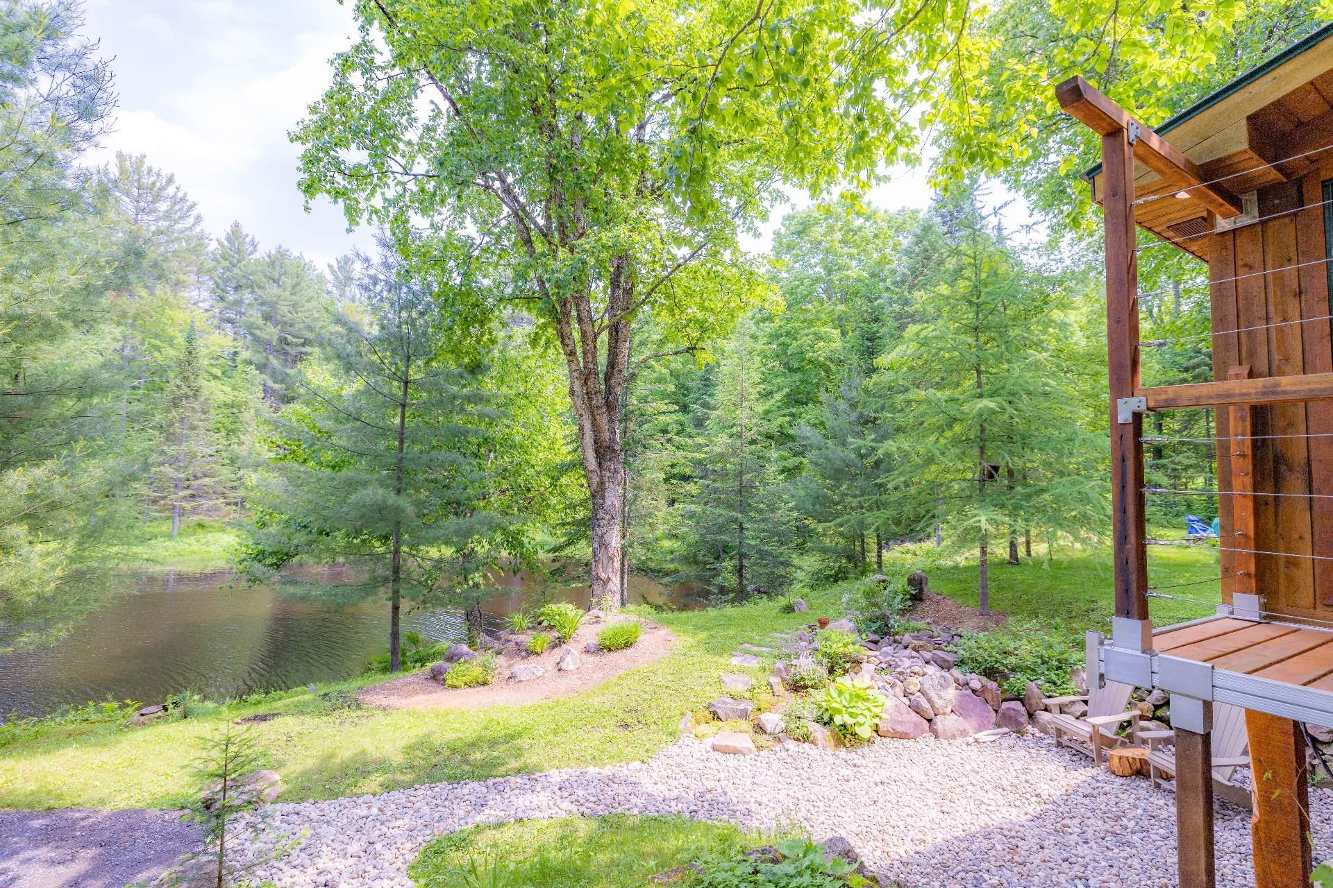 









6


Ch. du Lac-Reardon

,
Brownsburg-Chatham,




QC
J8G2J4


