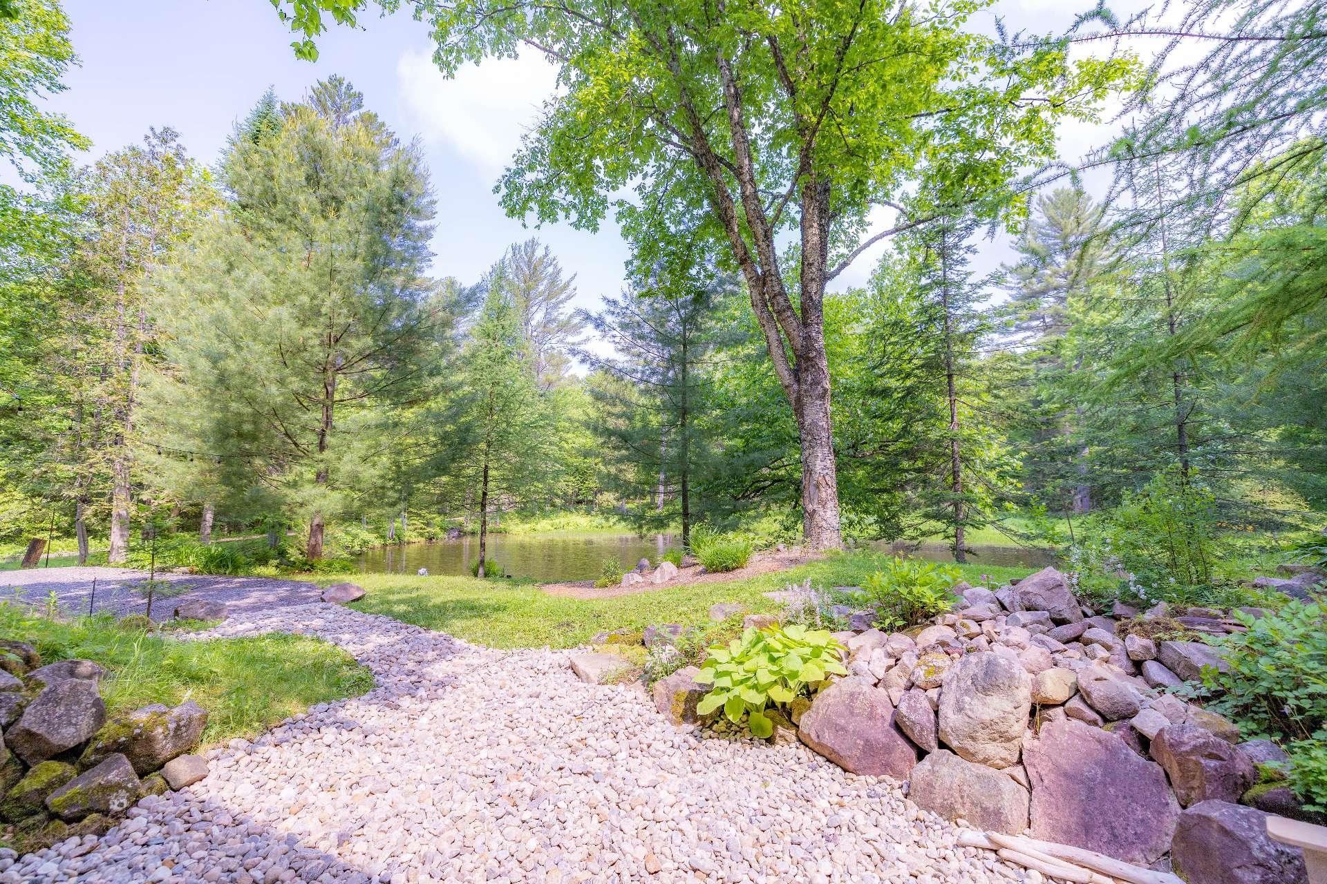 









6


Ch. du Lac-Reardon

,
Brownsburg-Chatham,




QC
J8G2J4

