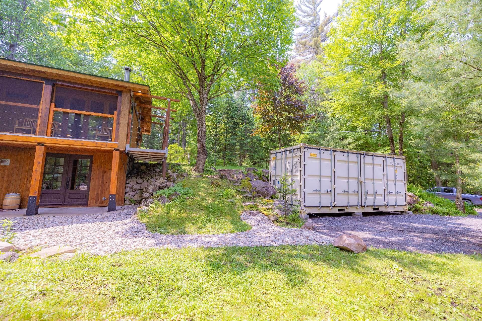 









6


Ch. du Lac-Reardon

,
Brownsburg-Chatham,




QC
J8G2J4

