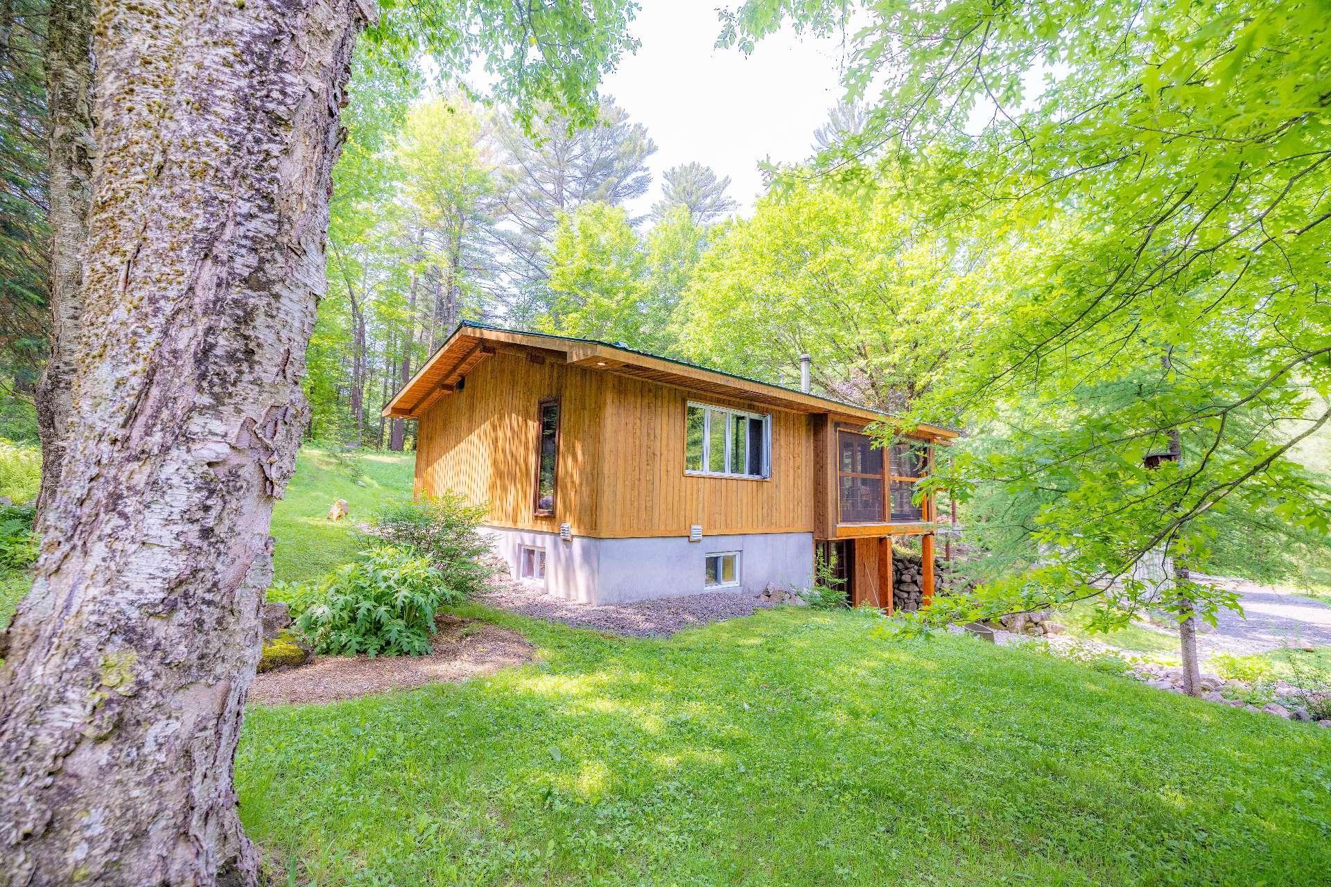 









6


Ch. du Lac-Reardon

,
Brownsburg-Chatham,




QC
J8G2J4

