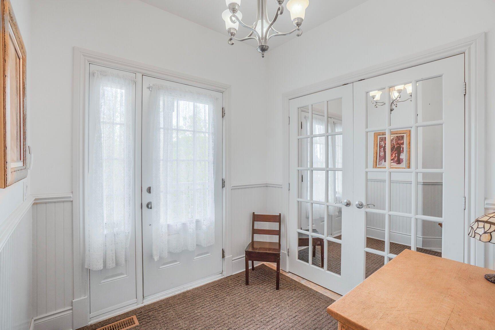 









17Z


Av. des Érables

,
Saint-Sauveur,




QC
J0R1R4

