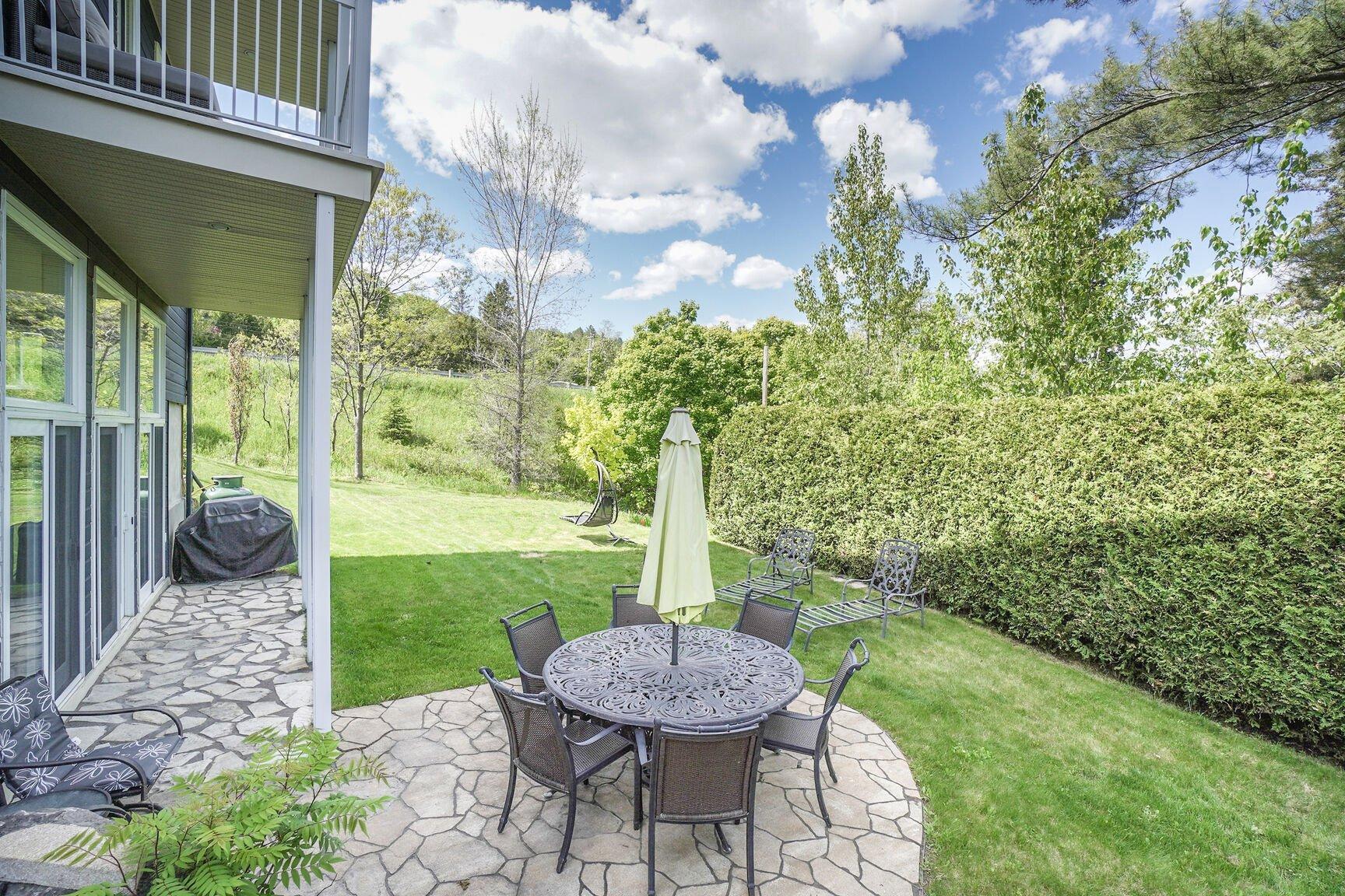 









17Z


Av. des Érables

,
Saint-Sauveur,




QC
J0R1R4

