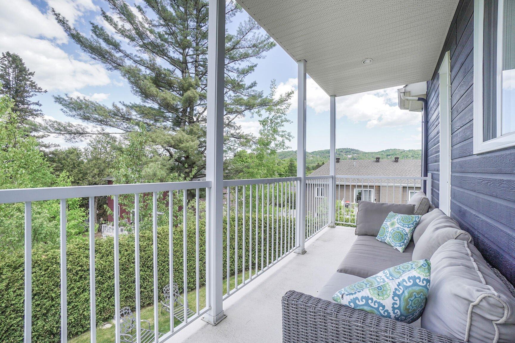 









17Z


Av. des Érables

,
Saint-Sauveur,




QC
J0R1R4

