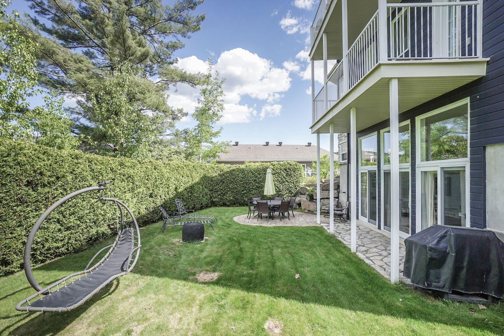 









17Z


Av. des Érables

,
Saint-Sauveur,




QC
J0R1R4


