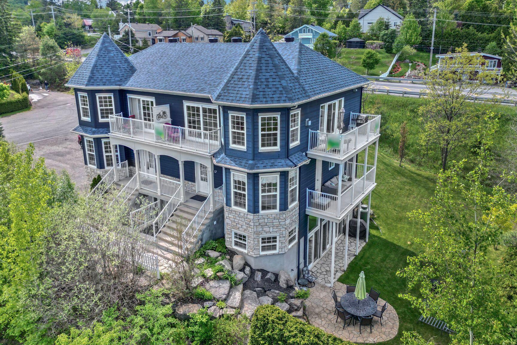 









17Z


Av. des Érables

,
Saint-Sauveur,




QC
J0R1R4

