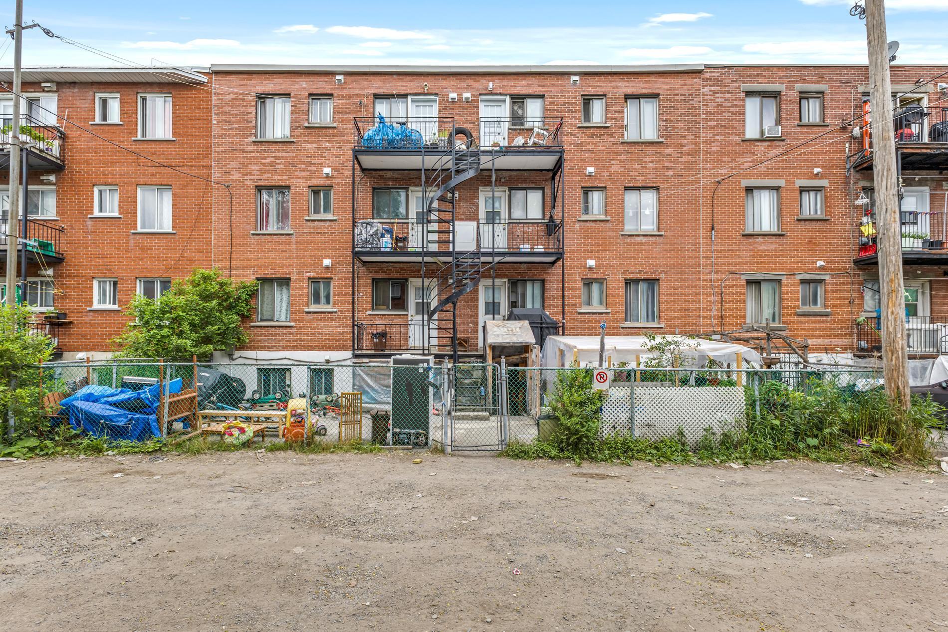 









4180


42e Rue

,
Montréal (Villeray/Saint-Michel/Parc-Extension),




QC
H1Z1R9

