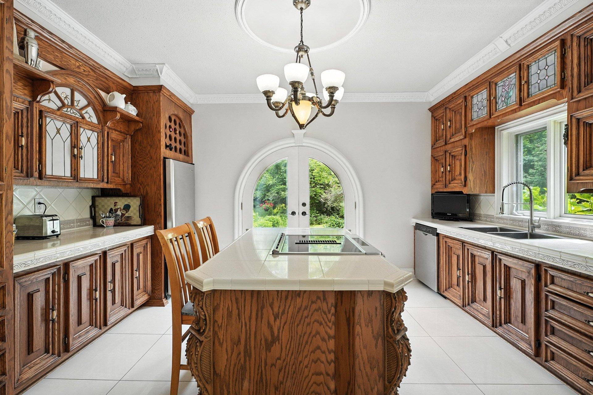 









767


Ch. Perry

,
Gatineau (Aylmer),




QC
J9J3A3

