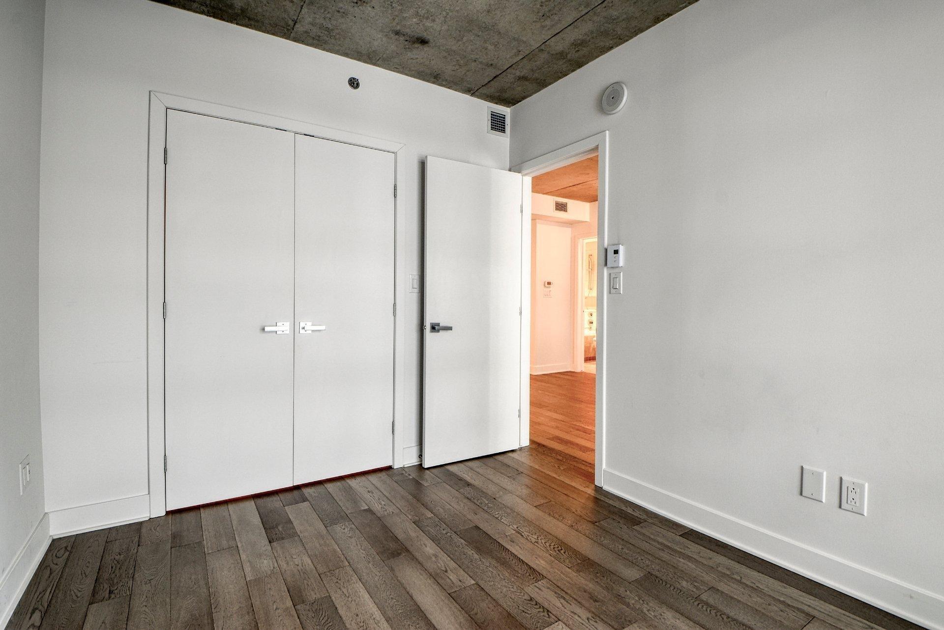 









738


Rue St-Paul O.

, 631,
Montréal (Ville-Marie),




QC
H3C0N5

