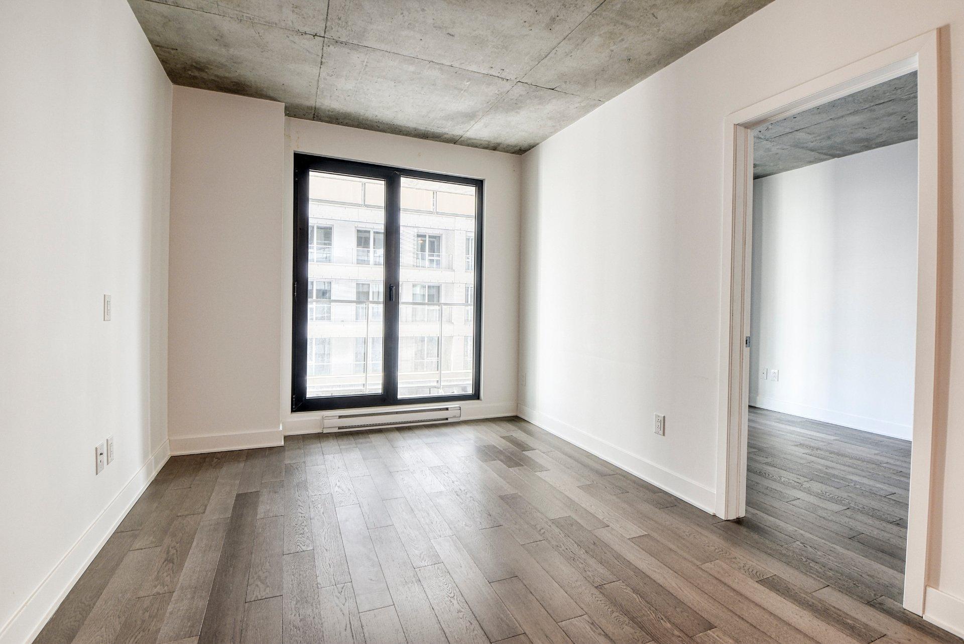 









738


Rue St-Paul O.

, 631,
Montréal (Ville-Marie),




QC
H3C0N5

