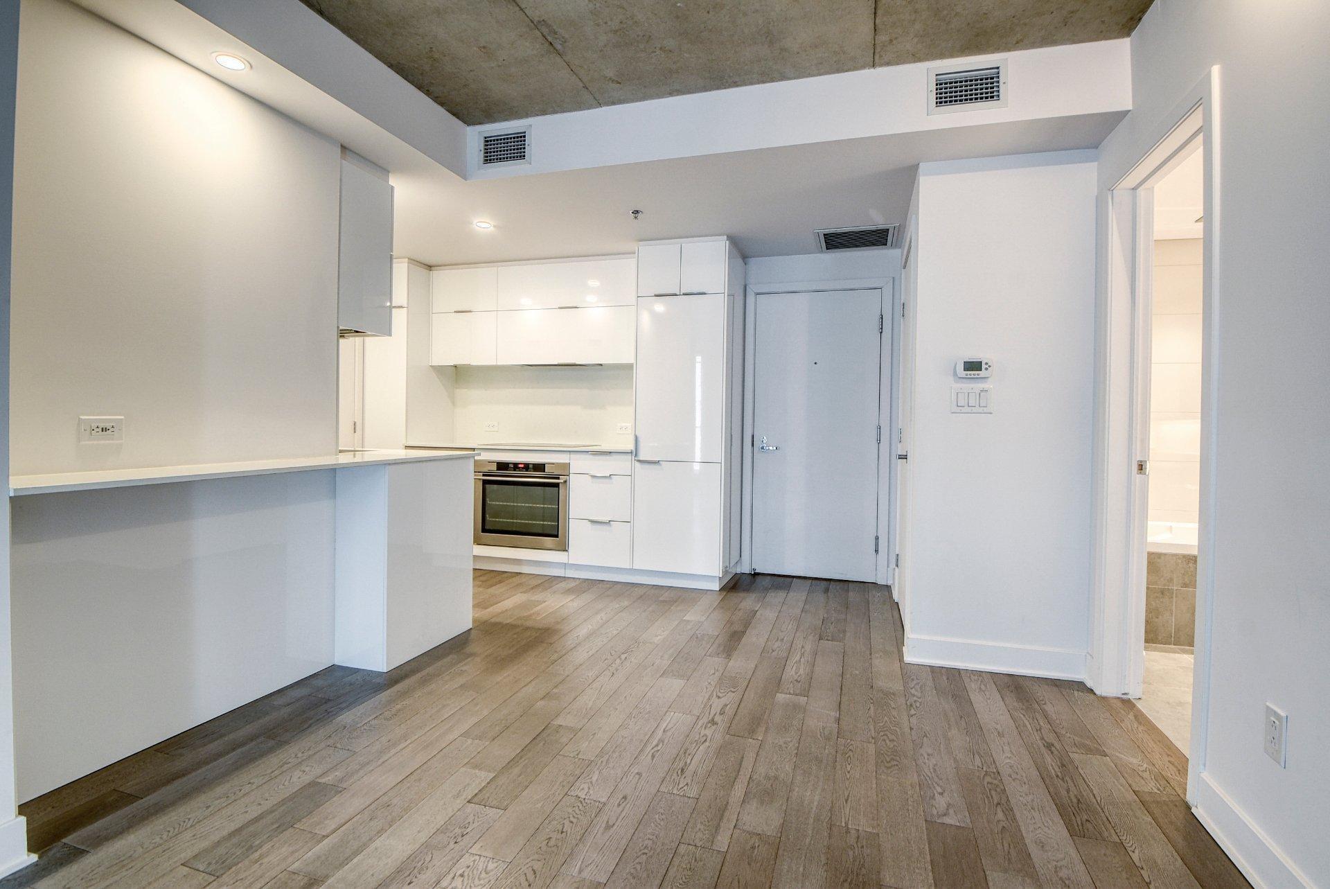 









738


Rue St-Paul O.

, 631,
Montréal (Ville-Marie),




QC
H3C0N5

