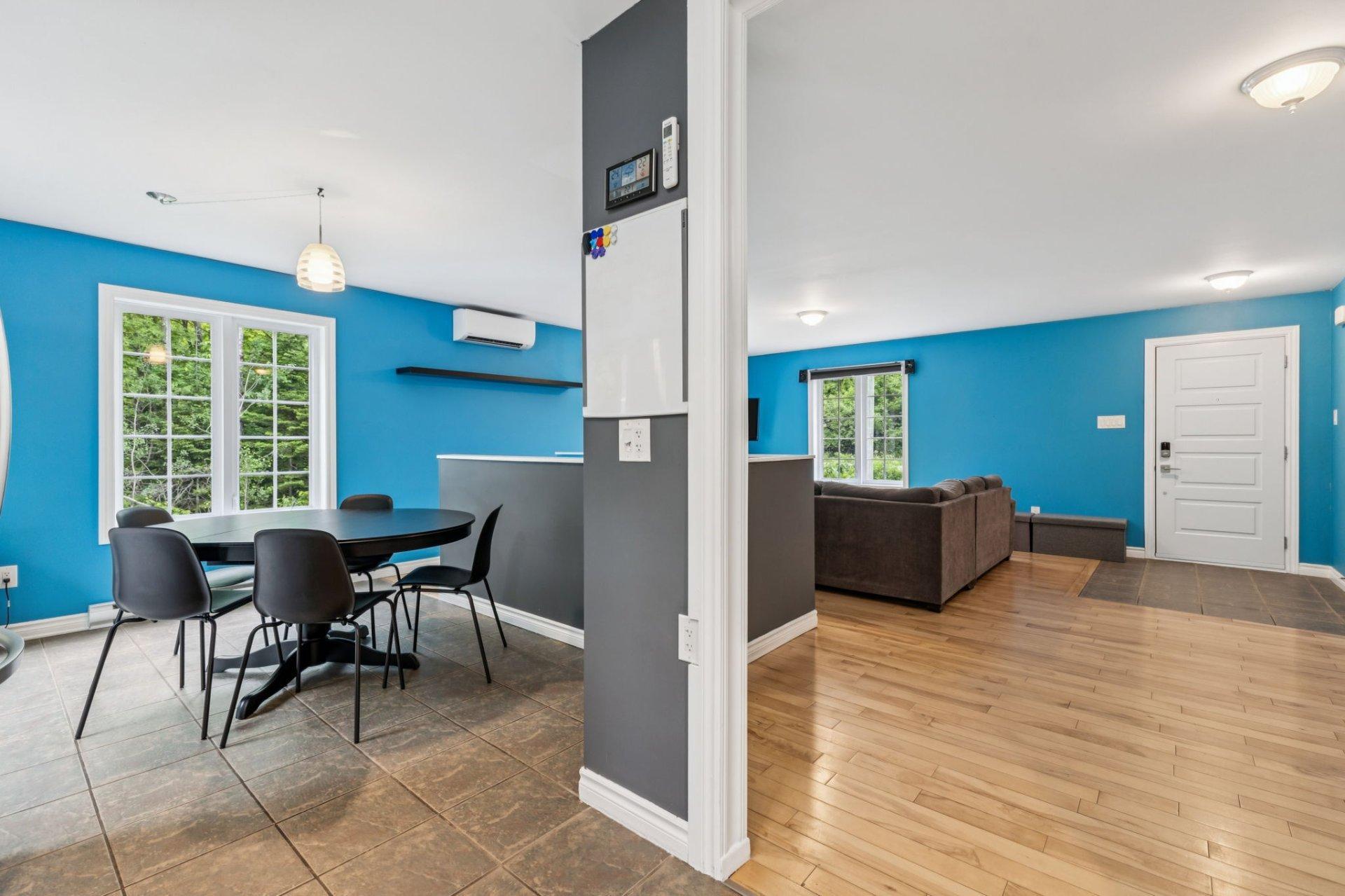 









422


Ch. du Ruisseau

,
Val-des-Monts,




QC
J8N1E7


