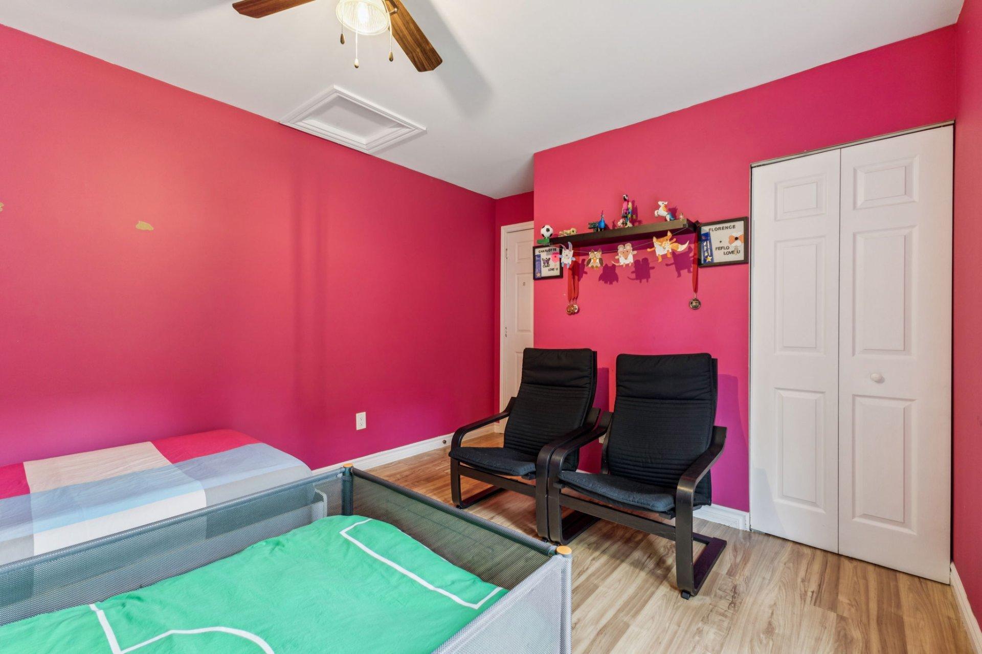 









422


Ch. du Ruisseau

,
Val-des-Monts,




QC
J8N1E7

