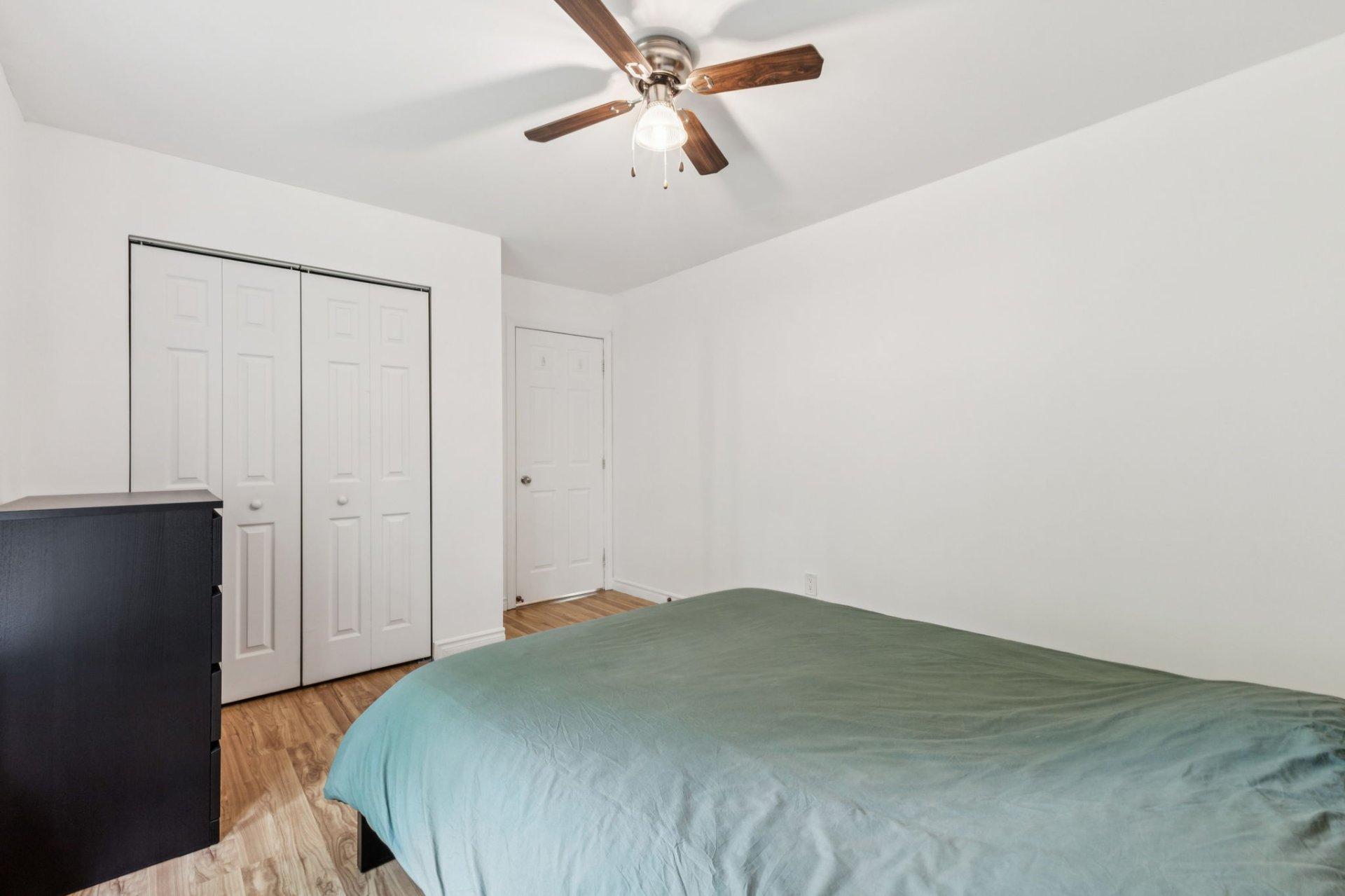 









422


Ch. du Ruisseau

,
Val-des-Monts,




QC
J8N1E7

