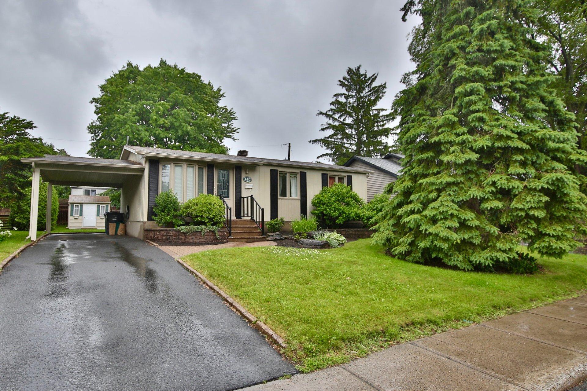 









470


Boul. Clairevue E.

,
Saint-Bruno-de-Montarville,




QC
J3V1T1

