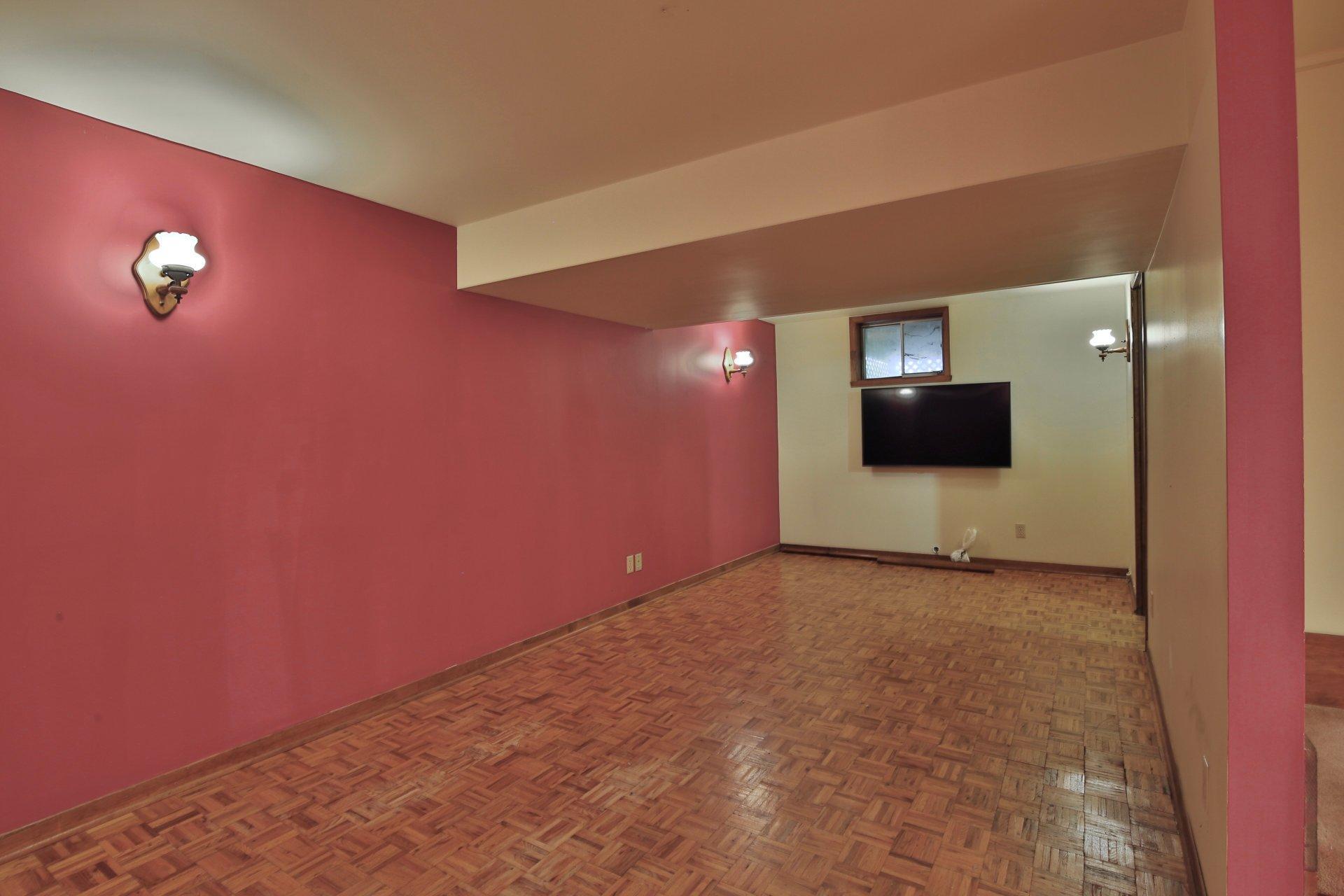 









470


Boul. Clairevue E.

,
Saint-Bruno-de-Montarville,




QC
J3V1T1

