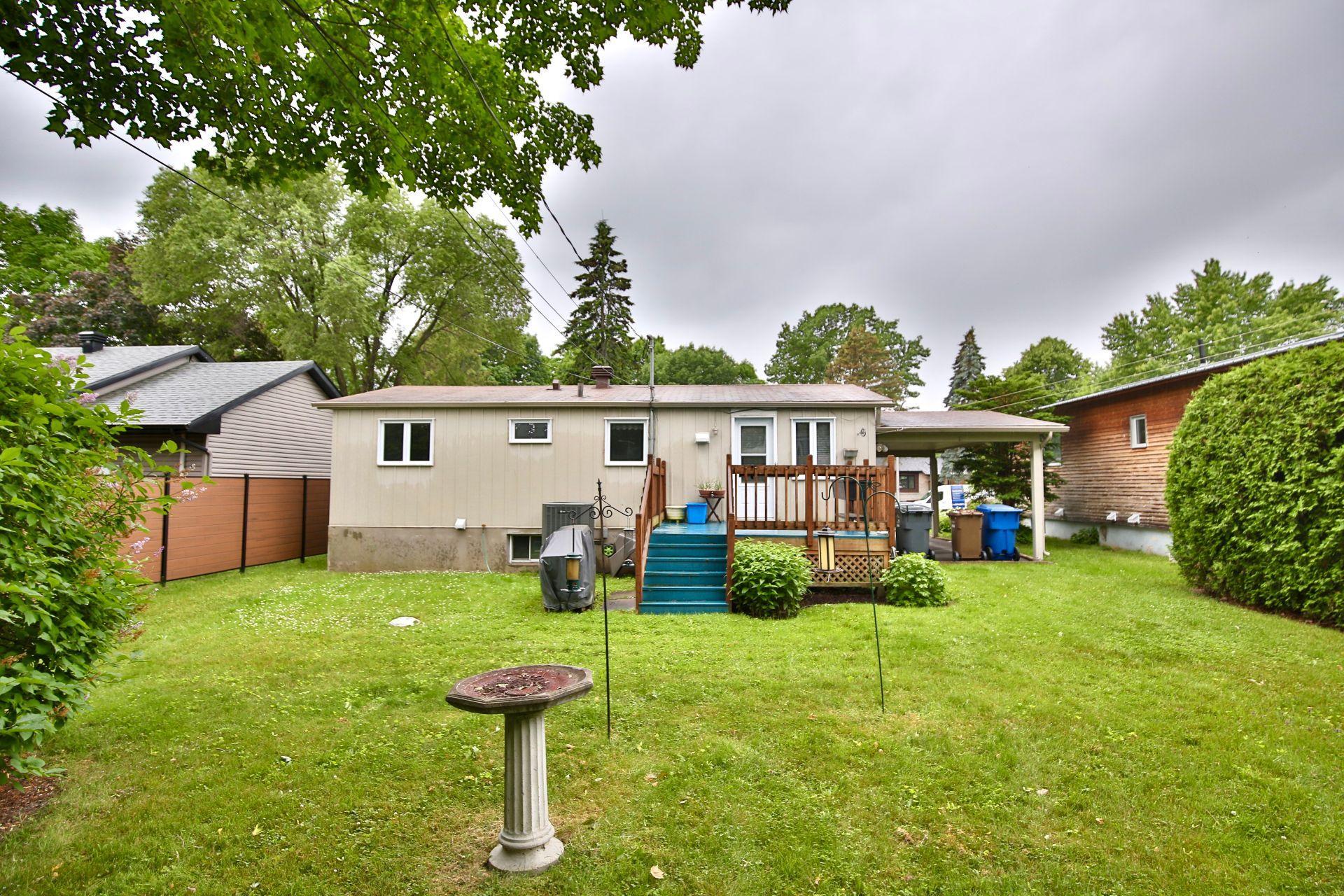 









470


Boul. Clairevue E.

,
Saint-Bruno-de-Montarville,




QC
J3V1T1

