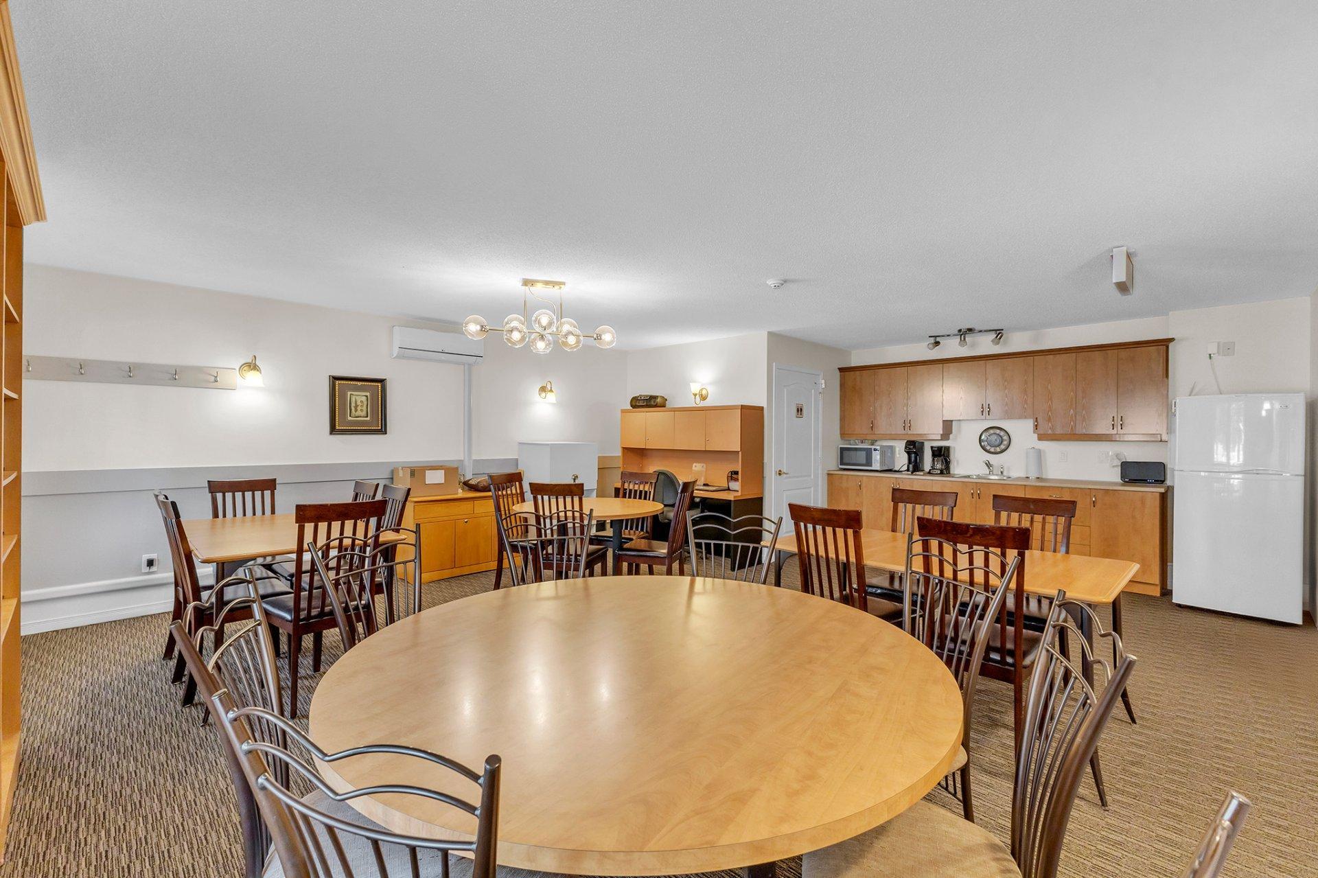 









505


Boul. de la Gappe

, 510,
Gatineau (Gatineau),




QC
J8T8R7

