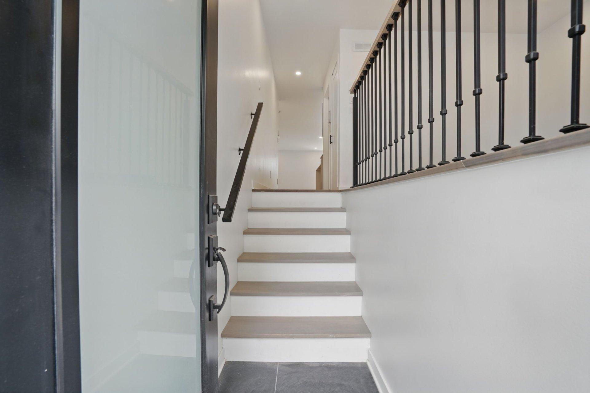 









5110

 - 5114


Rue Ste-Marie

,
Montréal (Le Sud-Ouest),




QC
H4C1X5

