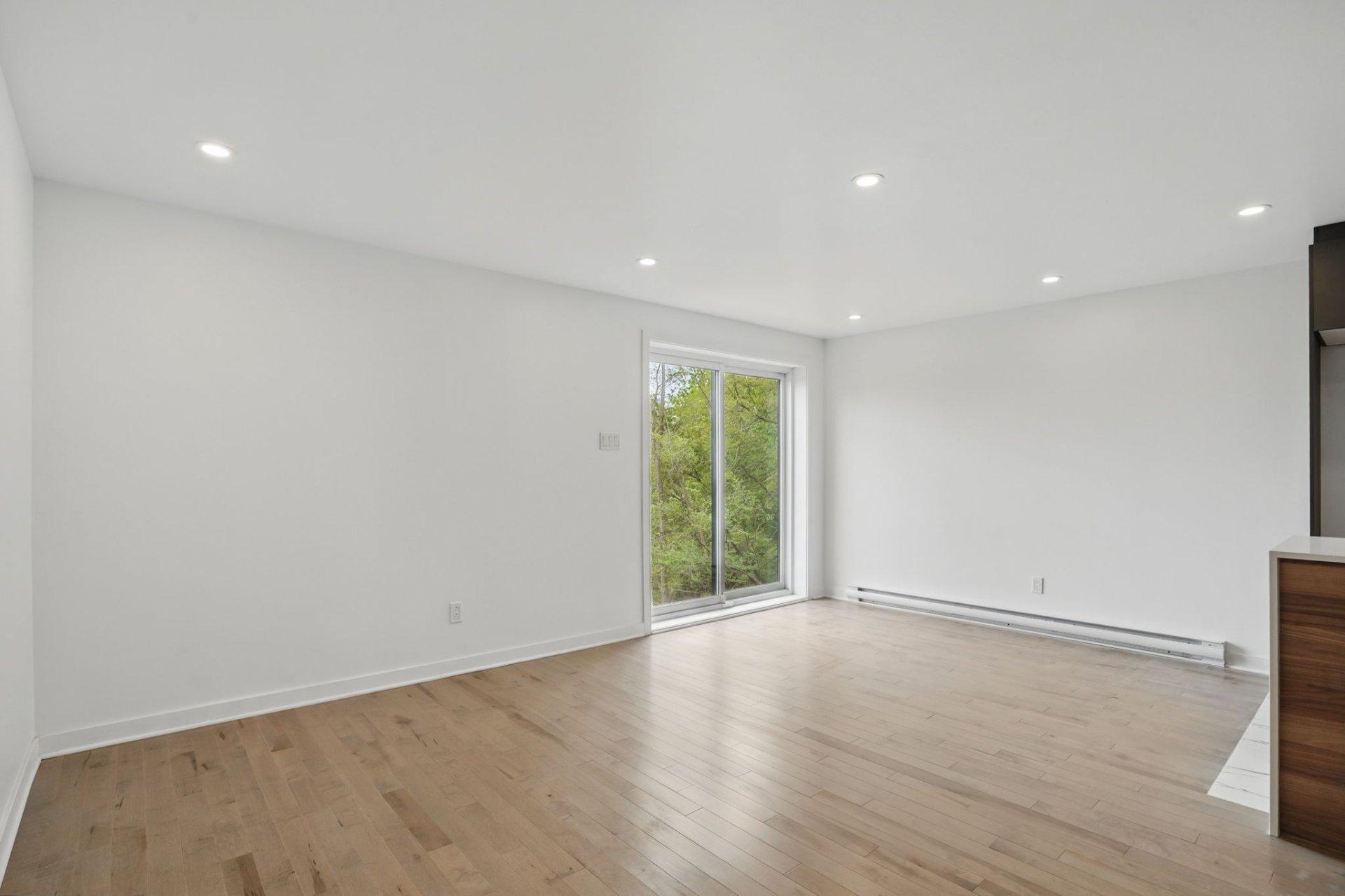 









5110

 - 5114


Rue Ste-Marie

,
Montréal (Le Sud-Ouest),




QC
H4C1X5

