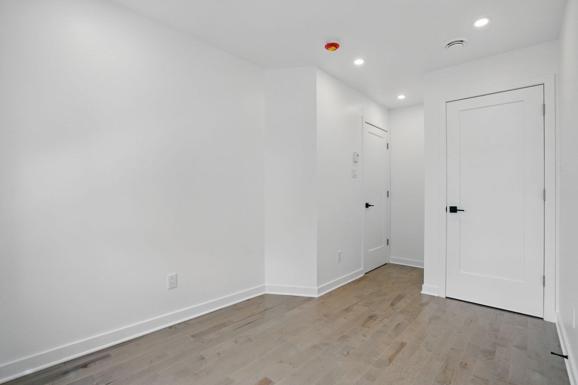 









5110

 - 5114


Rue Ste-Marie

,
Montréal (Le Sud-Ouest),




QC
H4C1X5

