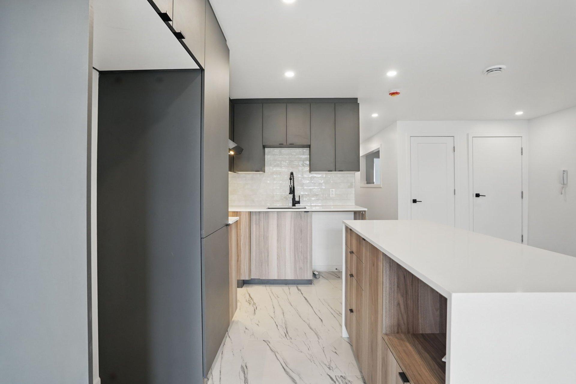 









5110

 - 5114


Rue Ste-Marie

,
Montréal (Le Sud-Ouest),




QC
H4C1X5

