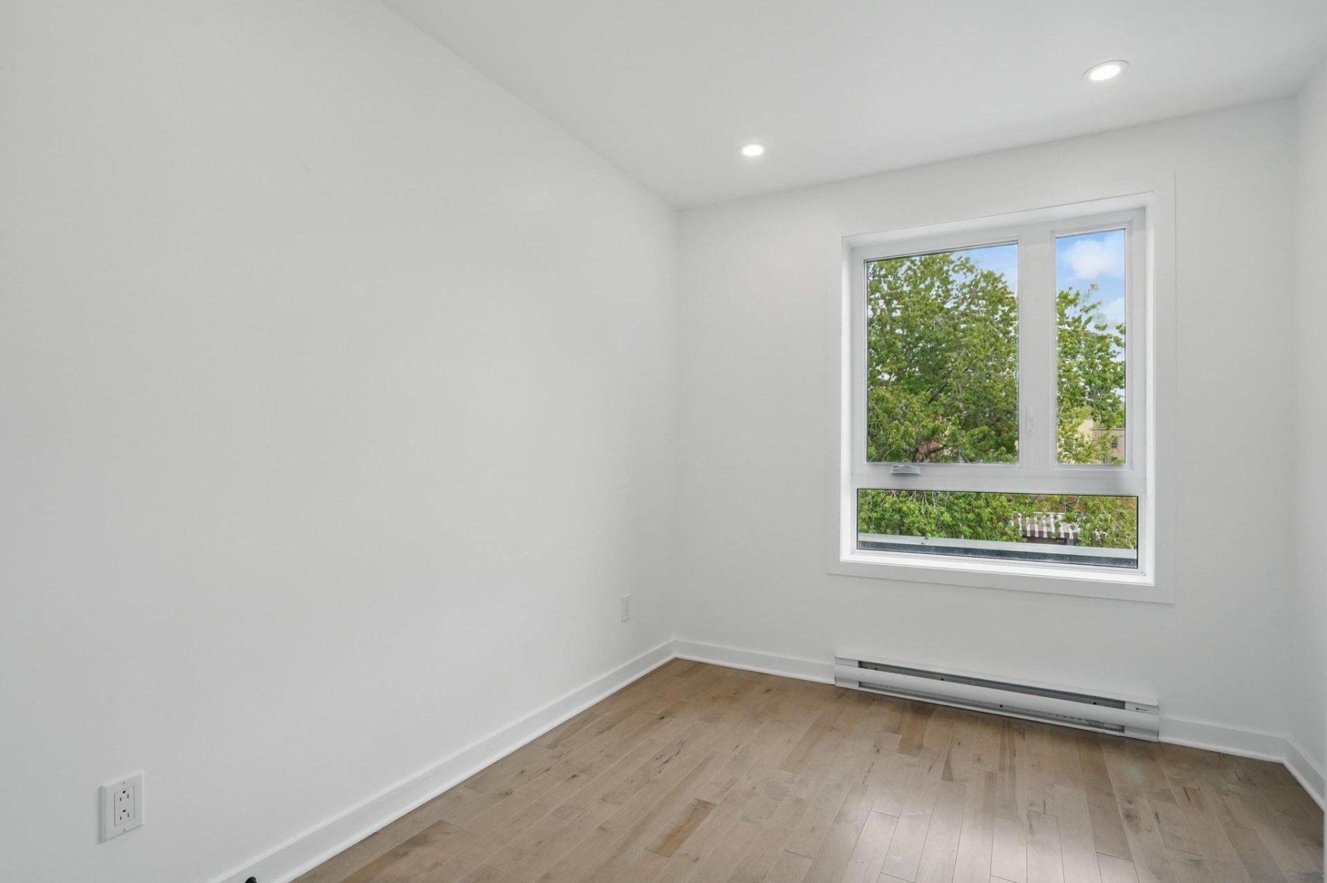 









5110

 - 5114


Rue Ste-Marie

,
Montréal (Le Sud-Ouest),




QC
H4C1X5

