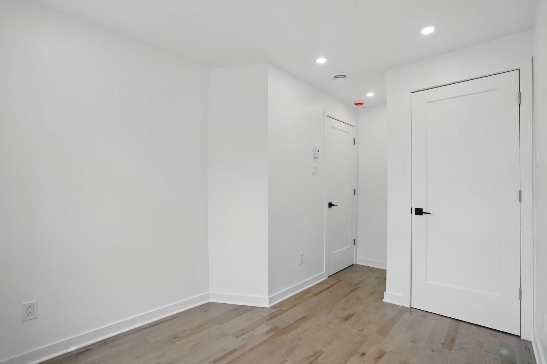 









5110

 - 5114


Rue Ste-Marie

,
Montréal (Le Sud-Ouest),




QC
H4C1X5

