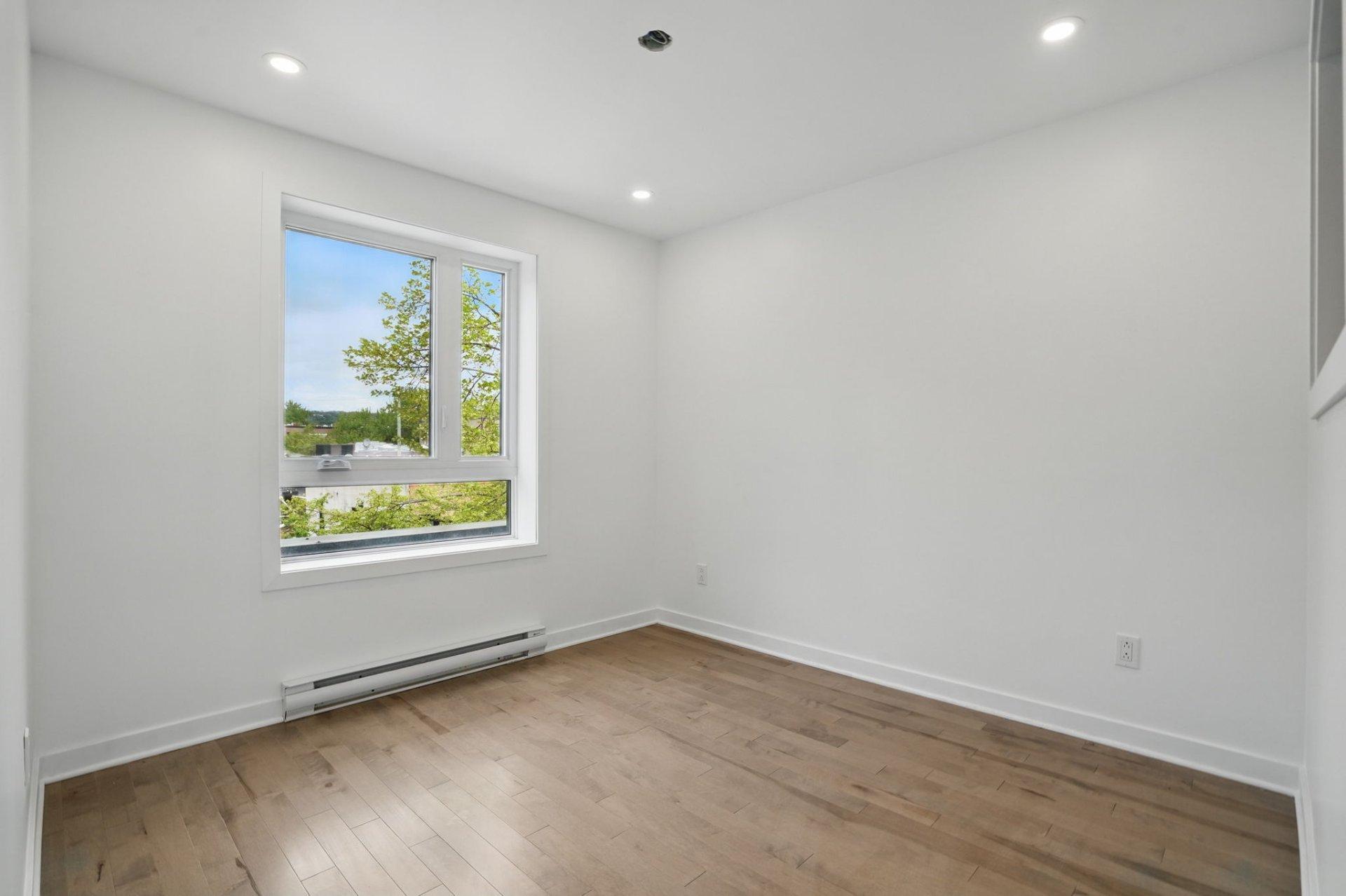 









5110

 - 5114


Rue Ste-Marie

,
Montréal (Le Sud-Ouest),




QC
H4C1X5

