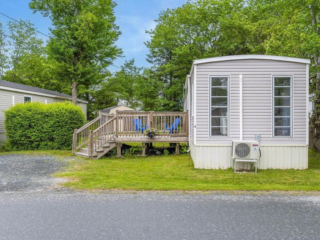 












4 Snow White

,
Lake Echo,




NS
B3E 1C5

