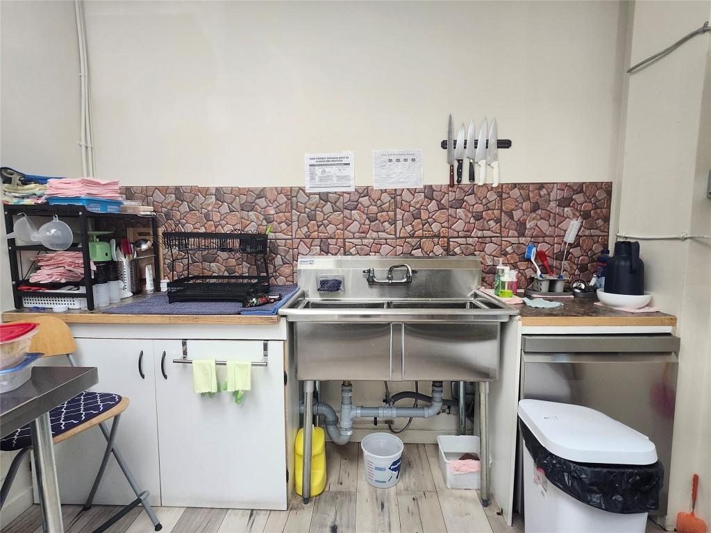 









301


Main

Street, 101,
Penticton,




BC
V2A 5B7

