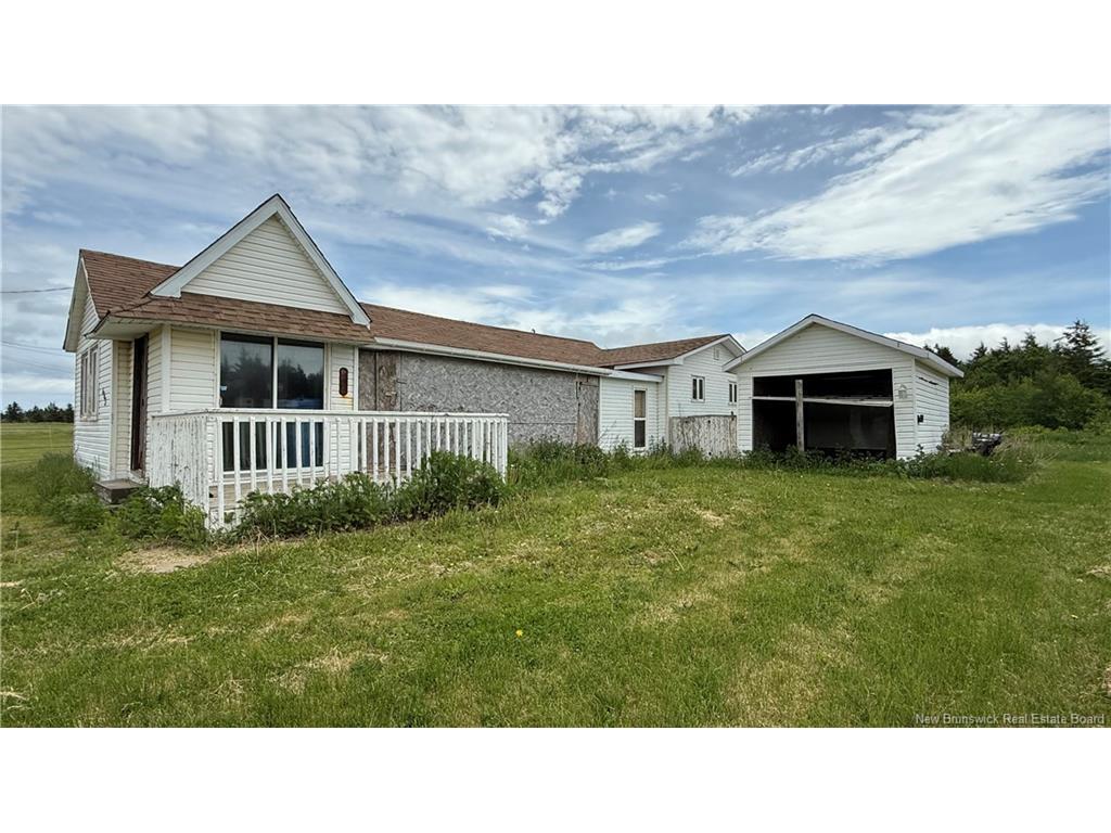 









663


Acadie

,
Grande-Anse,




NB
E8N 1N9

