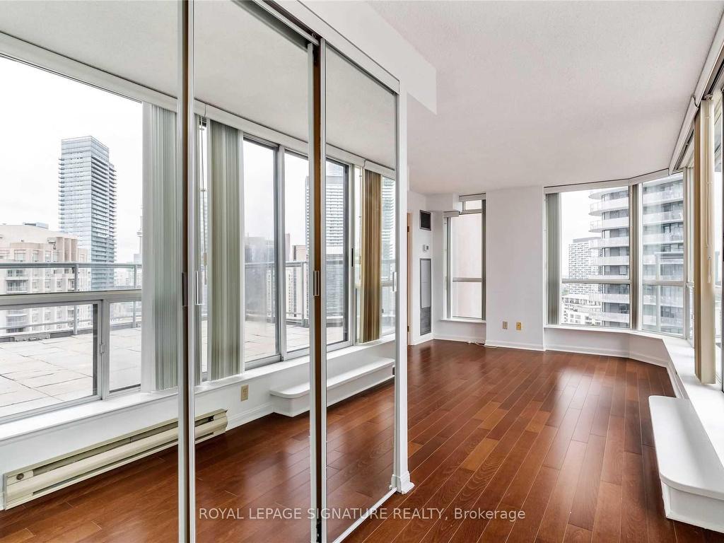 









24


Wellesley

Street West, 2601,
Toronto,




ON
M4Y 2X6

