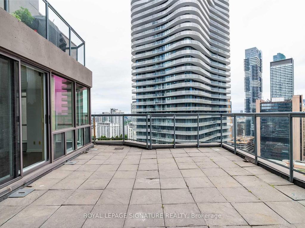 









24


Wellesley

Street West, 2601,
Toronto,




ON
M4Y 2X6


