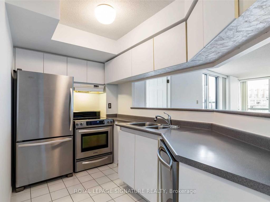









24


Wellesley

Street West, 2601,
Toronto,




ON
M4Y 2X6

