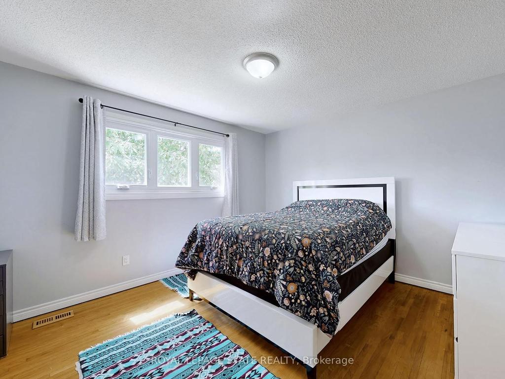 









19


Bunker Hill

Drive,
Hamilton,




ON
L8K 5X3

