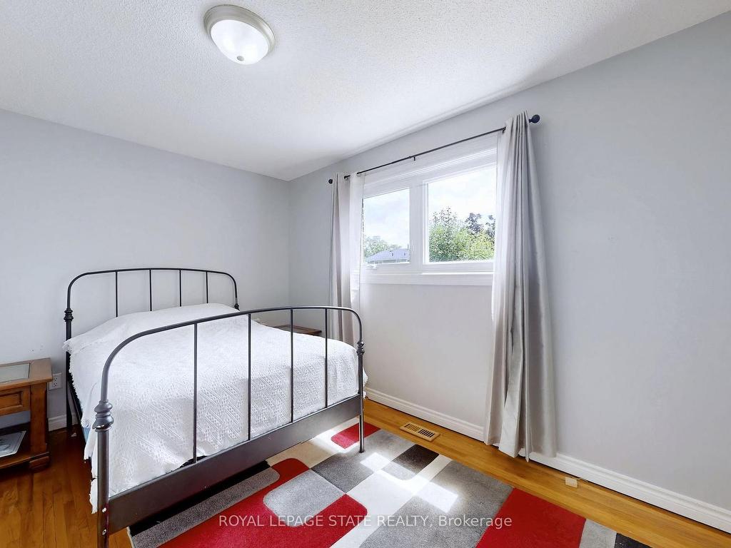 









19


Bunker Hill

Drive,
Hamilton,




ON
L8K 5X3

