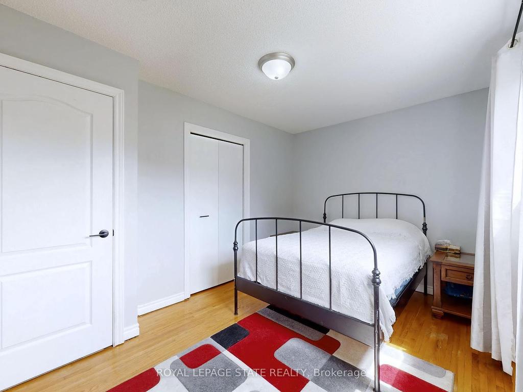 









19


Bunker Hill

Drive,
Hamilton,




ON
L8K 5X3


