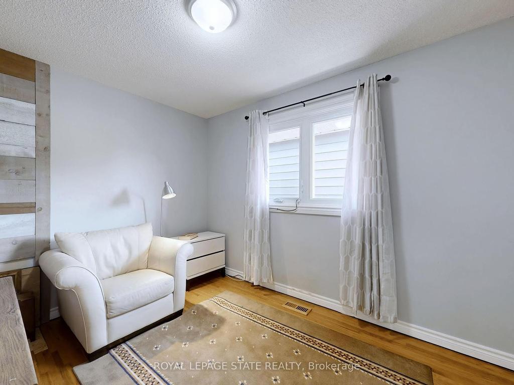 









19


Bunker Hill

Drive,
Hamilton,




ON
L8K 5X3


