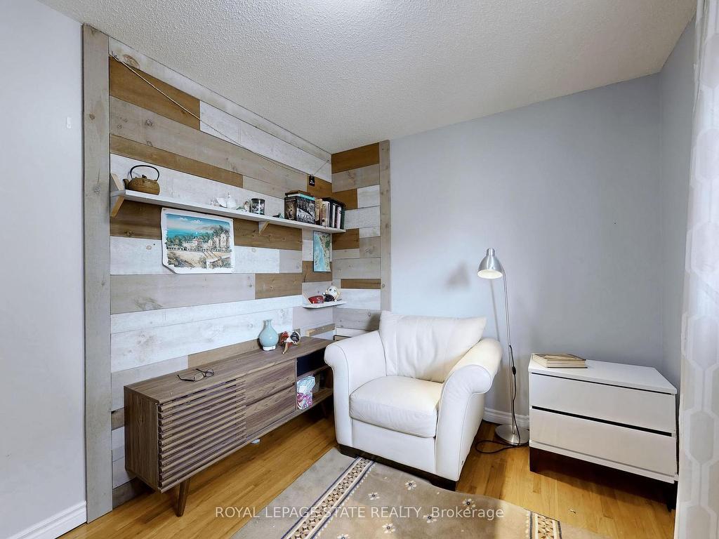 









19


Bunker Hill

Drive,
Hamilton,




ON
L8K 5X3

